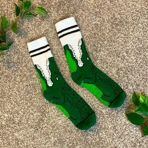 Alligator Crocodile Socks Striped Vintage Style Crew Socks White Green Black